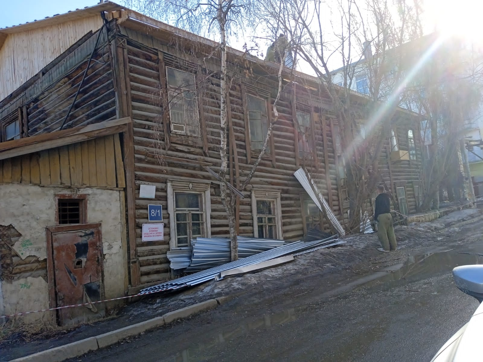 В Якутске начали разбирать деревянный дом, бывший следственный изолятор  НКВД - Арктикпост