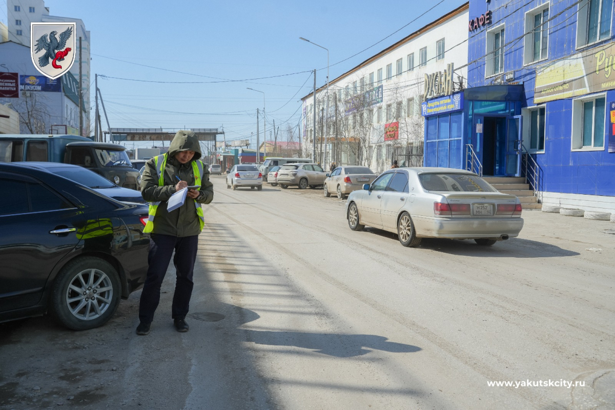 В Якутске «Главстрой» выявил дефекты полотна улиц Луговая, Рыдзинского,  Кутузова, Клары Цеткин, Труда и Очиченко - Арктикпост