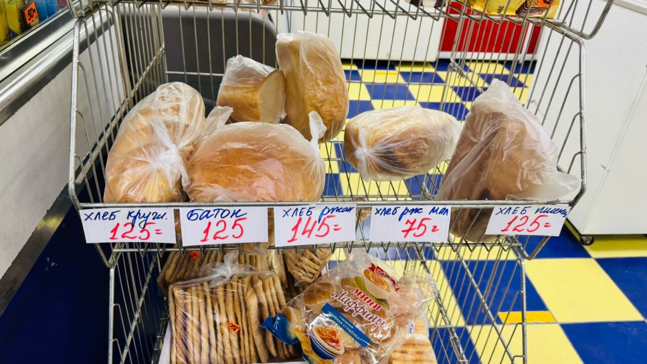 В Батагае стоимость хлеба взлетела до 145 рублей 