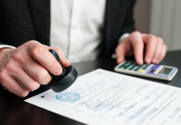 В Якутии глава наслега подписал "липу" по невыполненным работам В Якутии глава наслега подписал "липу" по невыполненным работам