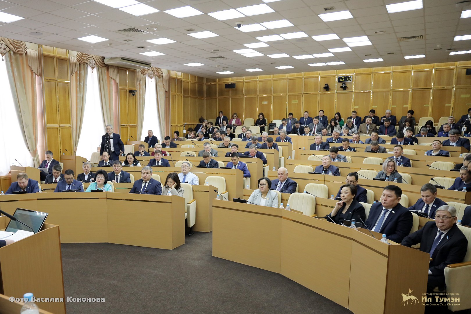 Парламент Якутии выразил несогласие с публичными высказываниями депутата Александра Иванова