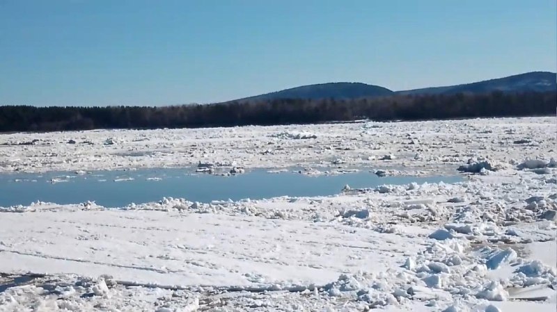 В ближайшие сутки ожидается вскрытие главной водной артерии Якутии под Ленском В ближайшие сутки ожидается вскрытие главной водной артерии Якутии под Ленском