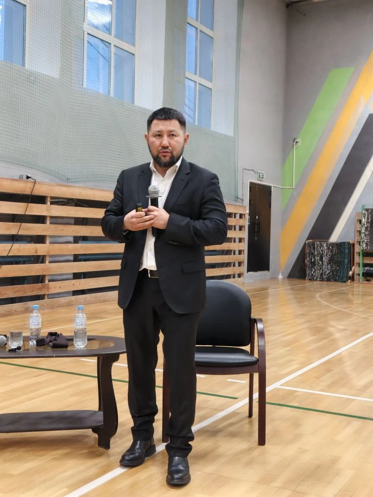 Евгений Григорьев обещал «тянуть интернет» с провайдерами