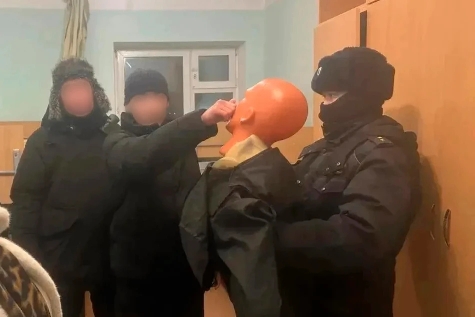 Выколотил деньги и попал на скамью подсудимых