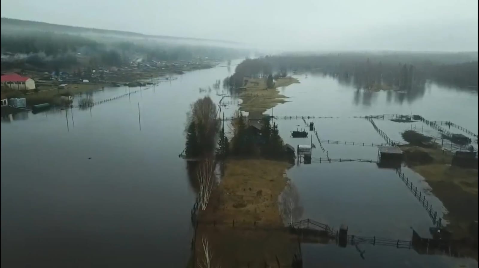 Под селом Кытыл-Дюра Хангаласского улуса образовался затор льда - Арктикпост