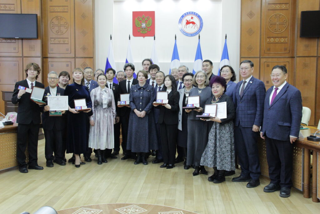 Вручены государственные стипендии Первого Президента «Знанием победишь»