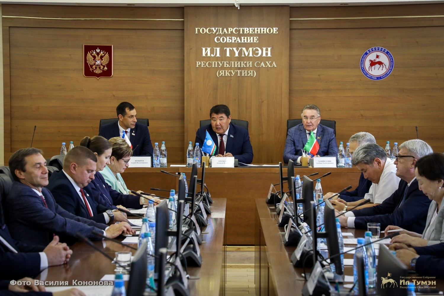Якутия, Татарстан, Крым обсудили вопросы совместного сотрудничества Якутия, Татарстан, Крым обсудили вопросы совместного сотрудничества
