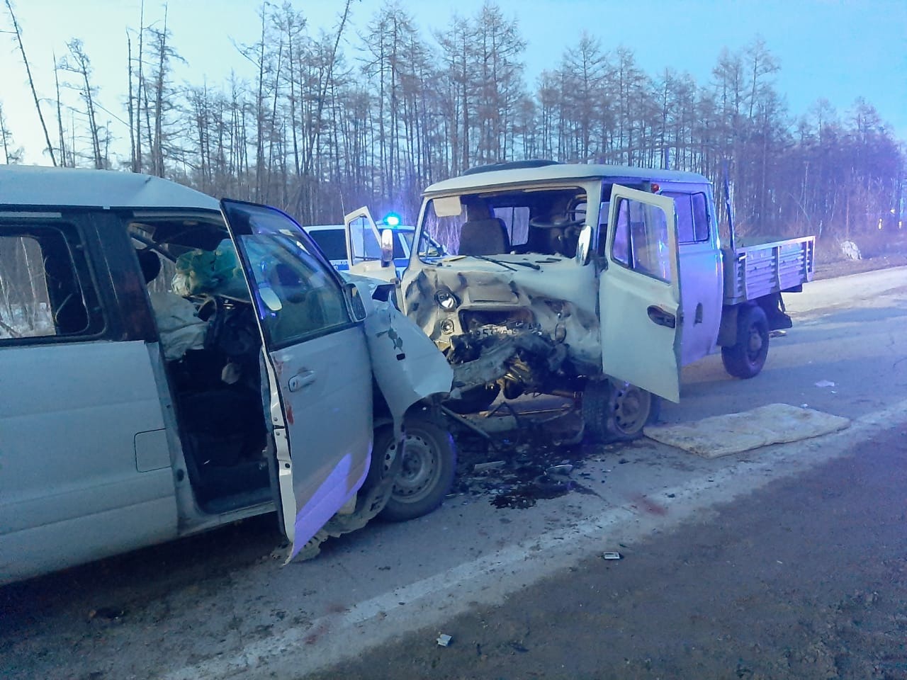 В Хангаласском районе пьяный водитель совершил лобовое столкновение.  Пострадали 5 человек - Арктикпост