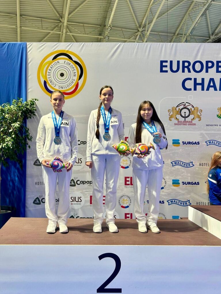 Грантополучатели Фонда будущих поколений Якутии завоевали четыре медали на Чемпионате Европы по пулевой стрельбе в Болгарии
