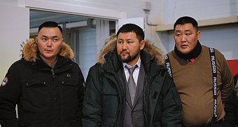 Глава Якутска проверил ход строительства многофункционального спортивного комплекса