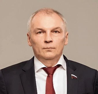 Слева — сердце! Справа — руль!