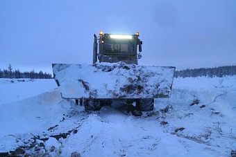 На дорожных участках КП «Дороги Арктики» ведутся работы по устройству автозимников